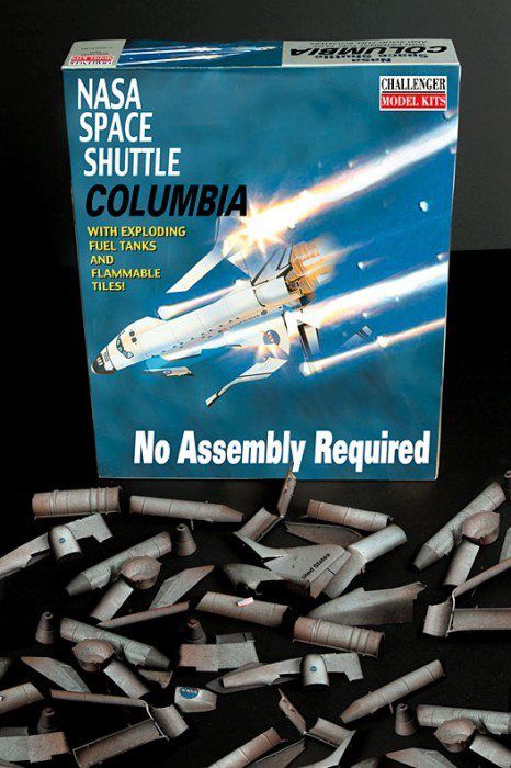 NASA SPACE SHUTTLE COLUMBIA WITH EXPLODING FUEL TANKS AND FLAMMABLE TILES! No Assembly Required
